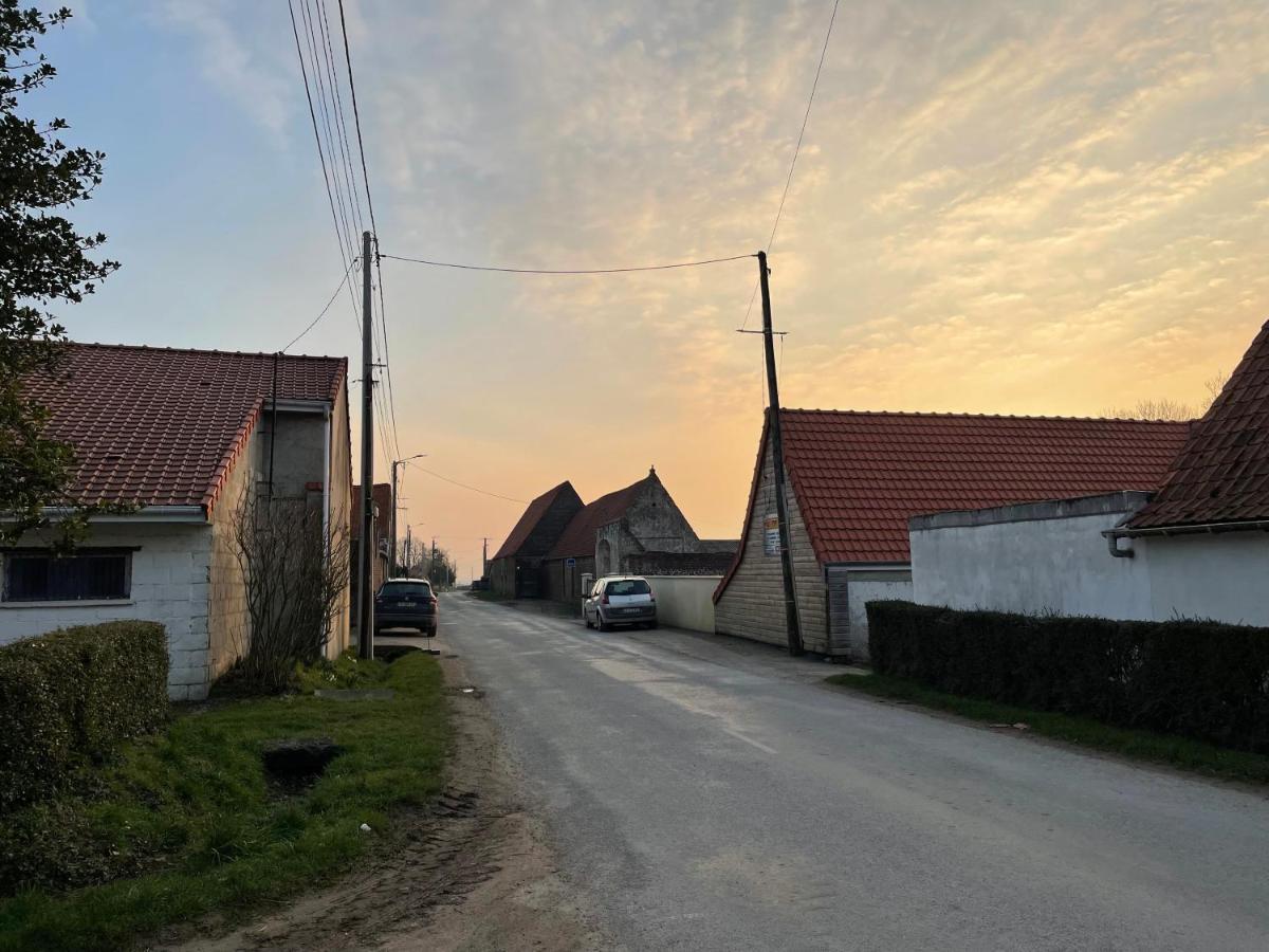 Villa Gite A La Campagne Mais Proche De Tout Moringhem Exterior foto